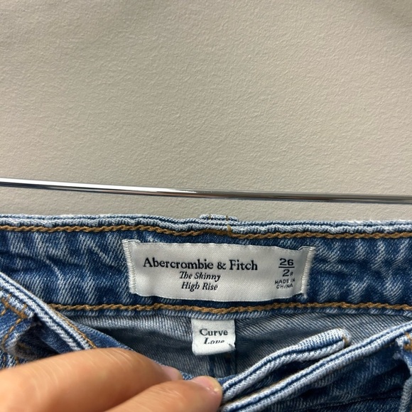 Abercrombie & Fitch Skinny High Rise Curve Love Jeans - Picture 4 of 4